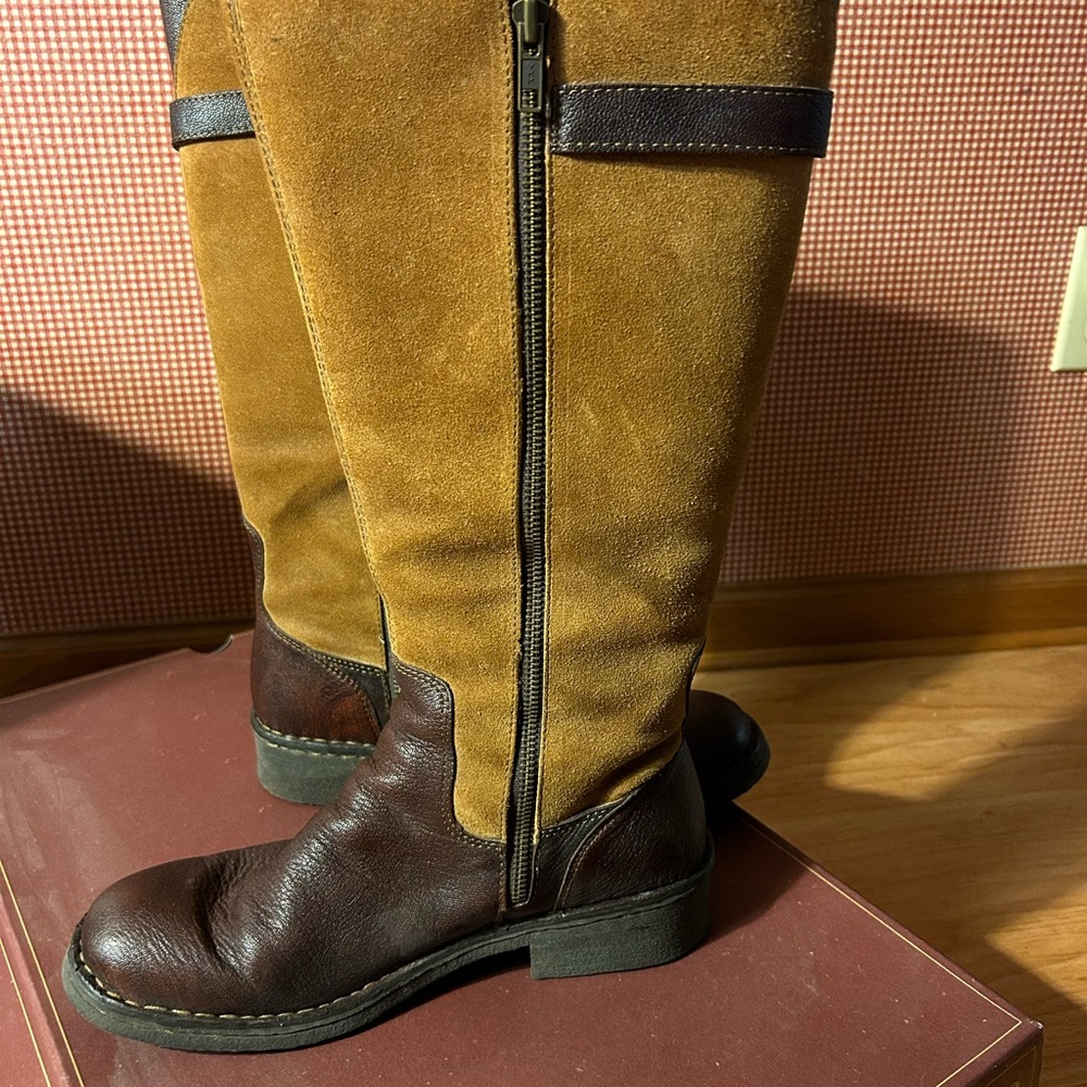 “Beret” Suede and Leather boots.  Low heel - cushioned insole - New in Box.
